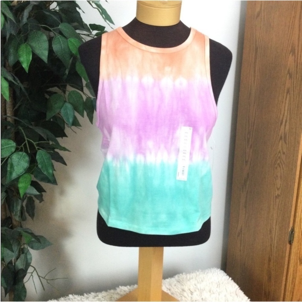 SO cropped tank top Woman’s Juniors size XXL ribbed material racerback